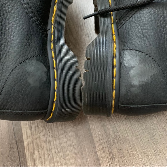 Dr. Martens Icon 7B10 Steel Toe Black Boots - Picture 9 of 10